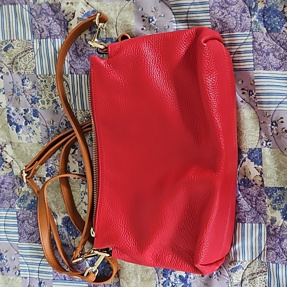 Valentina convertible hobo crossbody bag in Red - Picture 3 of 7